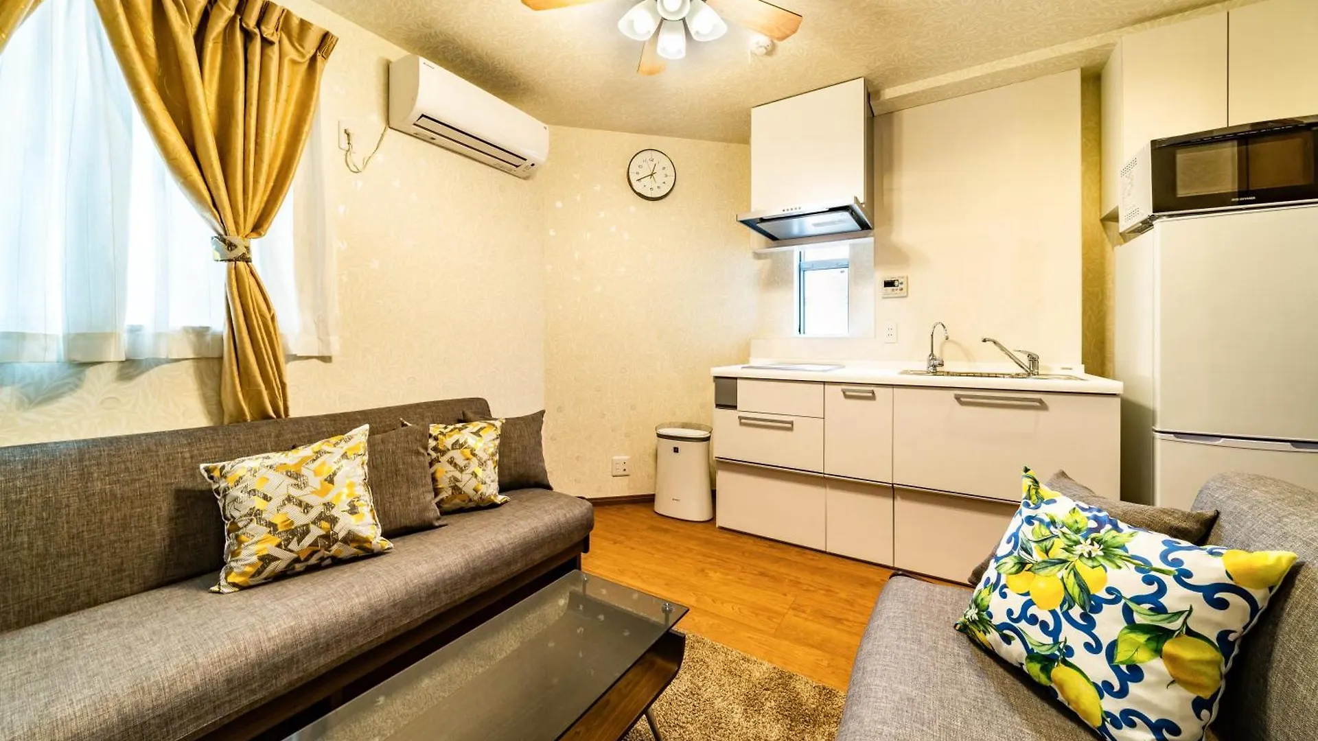 53, Yahiro 5, Private House Rental Tokio 0*,